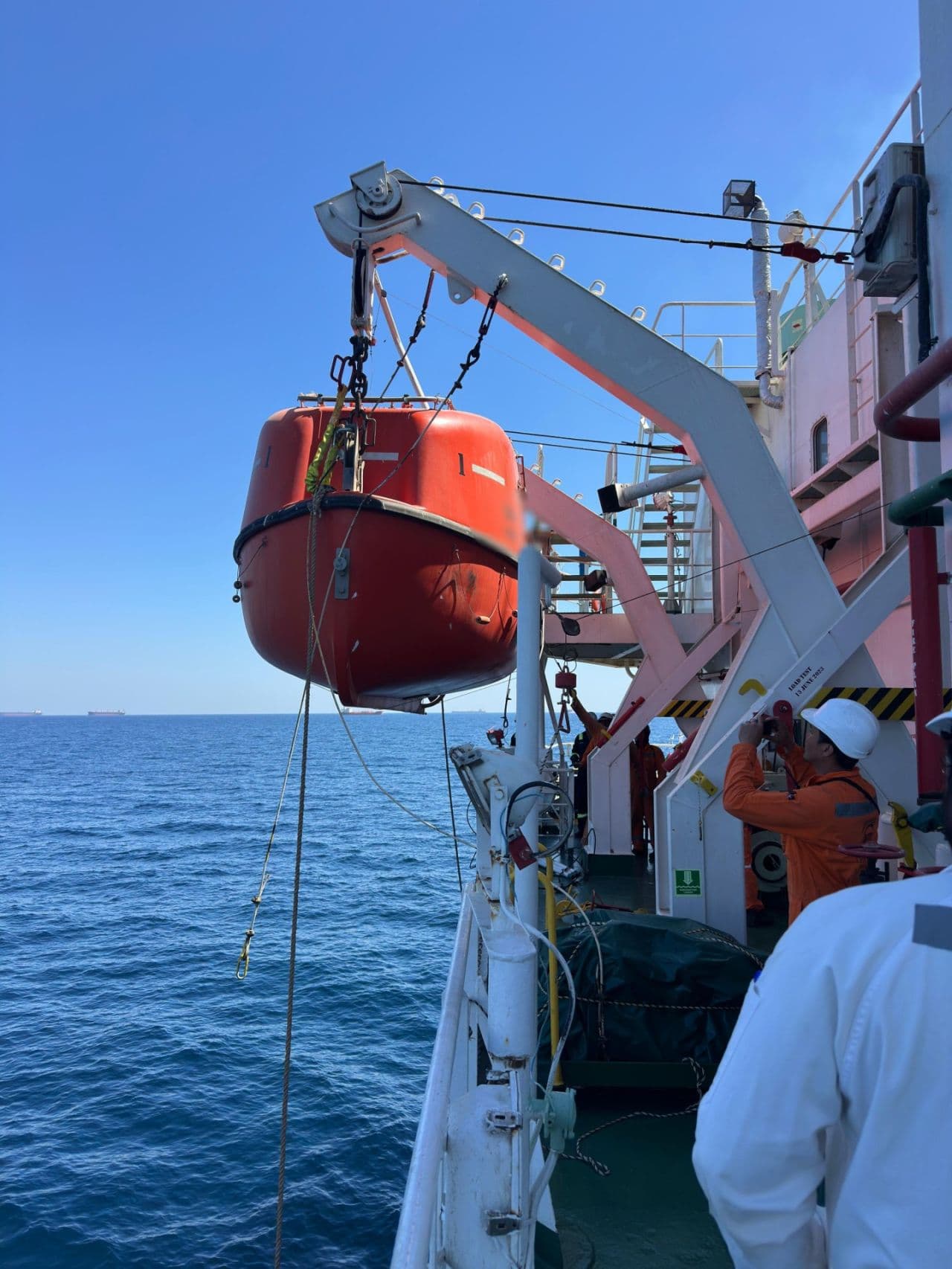 lifeboat inspection illustration dark