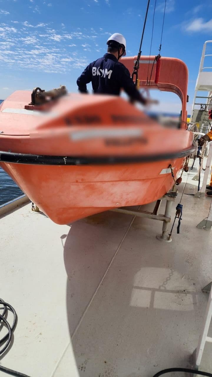 lifeboat inspection illustration dark